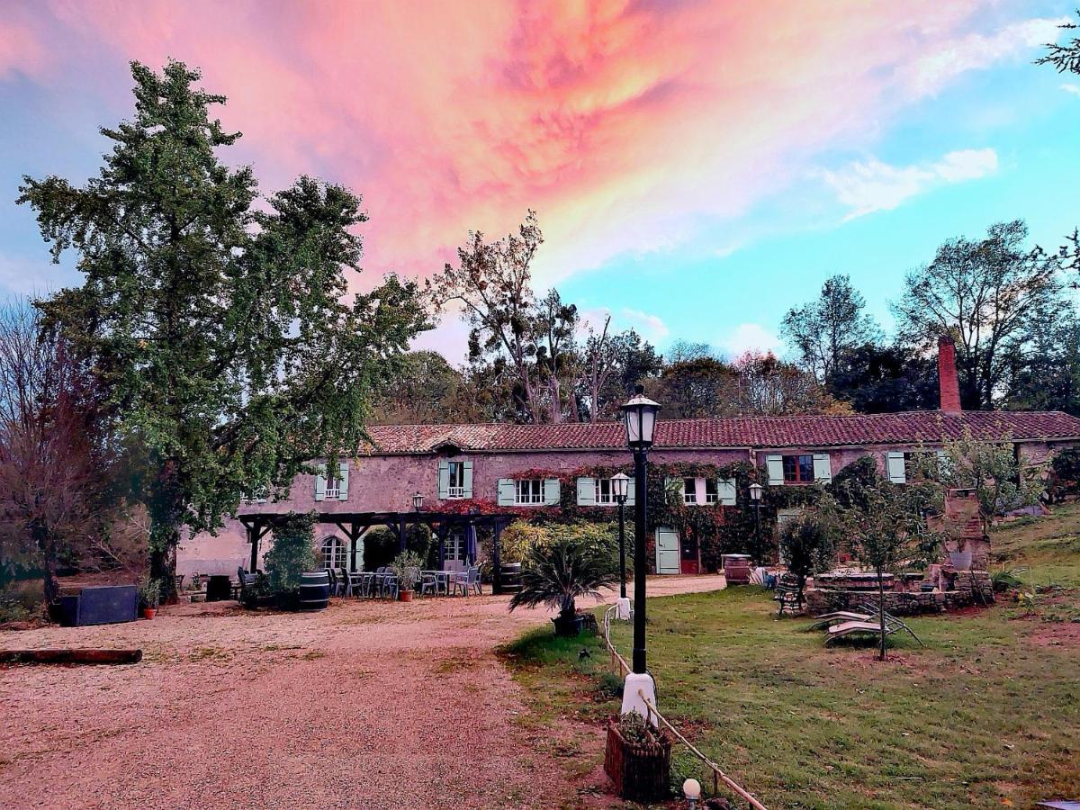 Moulin De Monpoisson Bed & Breakfast Le Puy Екстериор снимка