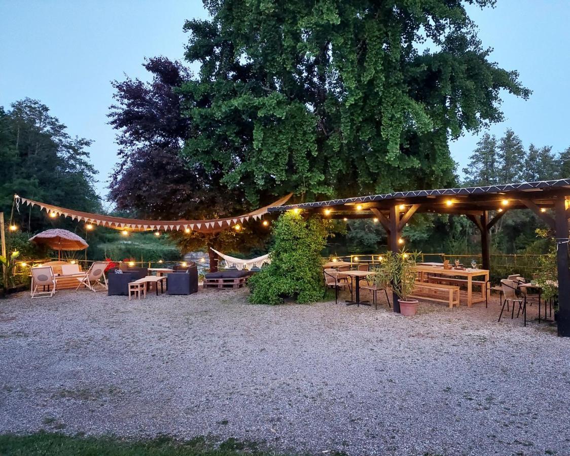 Moulin De Monpoisson Bed & Breakfast Le Puy Екстериор снимка