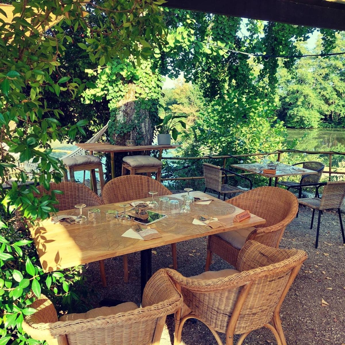 Moulin De Monpoisson Bed & Breakfast Le Puy Екстериор снимка